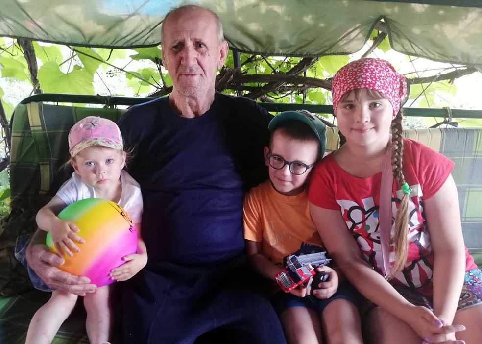 с правнуками 