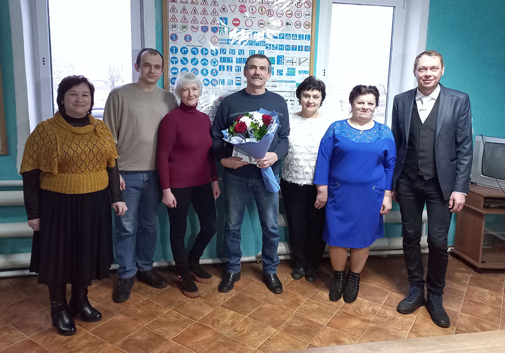 Юбиляр принимает поздравления