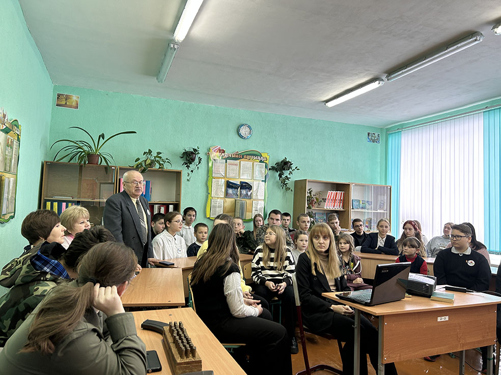 B5983005-E066-434E-8958-3CD569AB7739