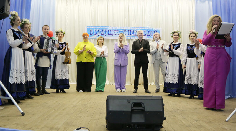 Беларусь – страна мира: Талантливые звездочки района выступили на одной сцене с финалистами «Фактор.BY»