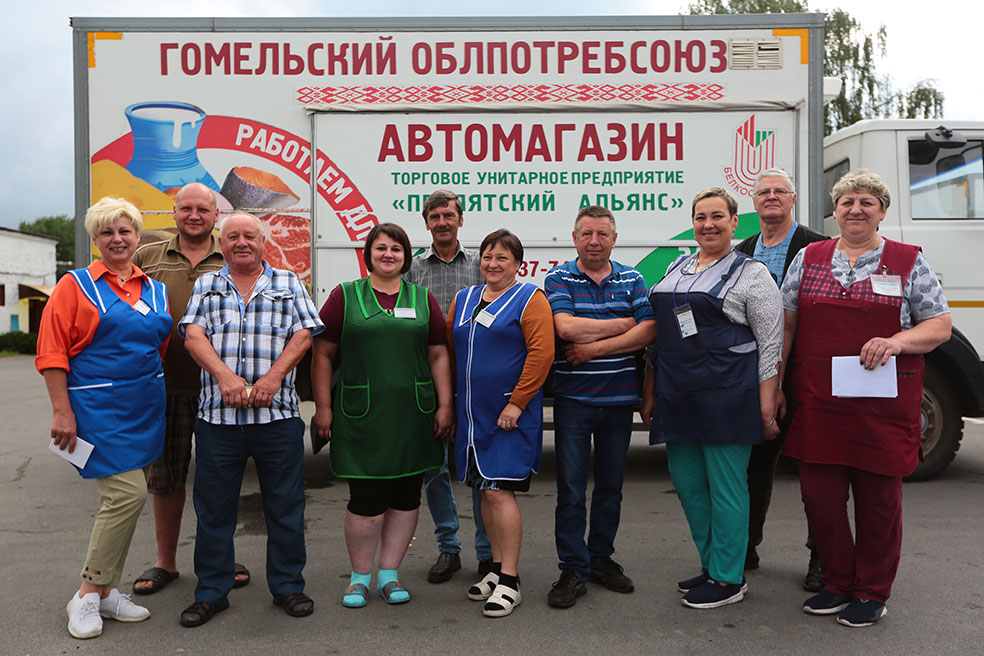 Коллективы автомагазинов, обслуживающих Калинковичский район