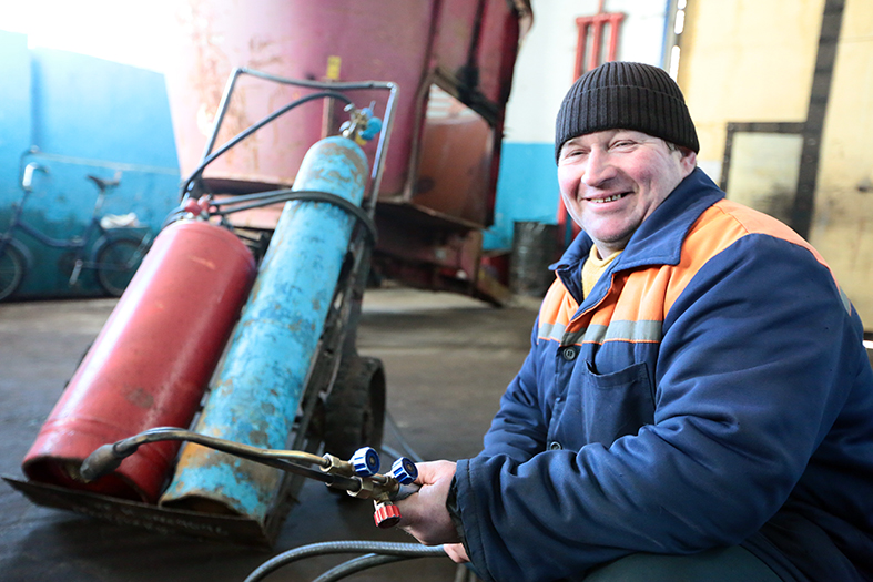 Владимир Колос