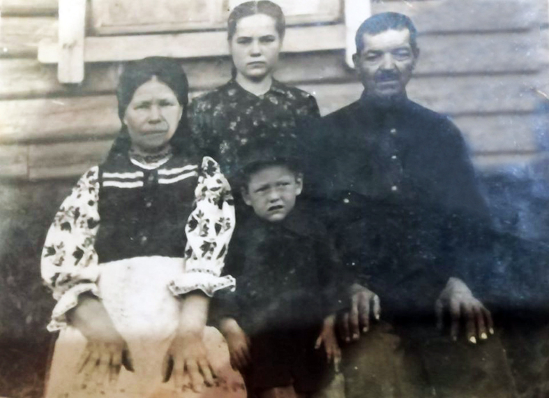 Семья Руденок, начало 1930-х