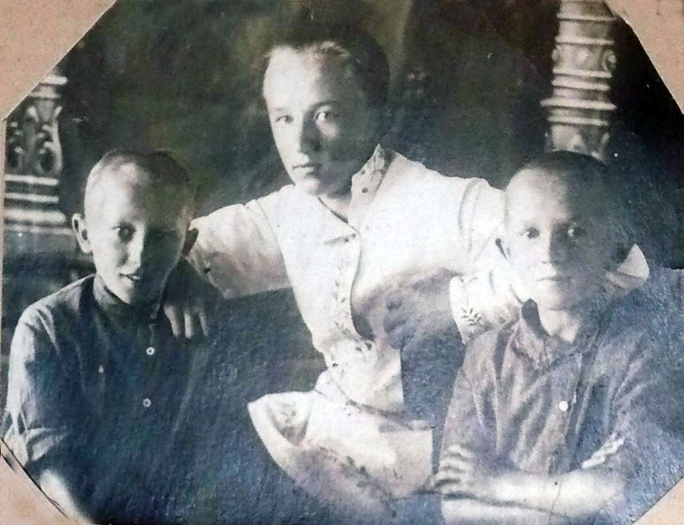 Братья Толкачевы, середины 1930-х, Брагин