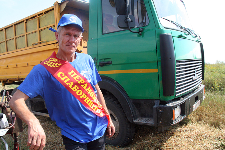 Игорь Новик