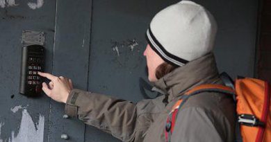 Нужен домофон в подъезде? Нужен домофон в подъезде?